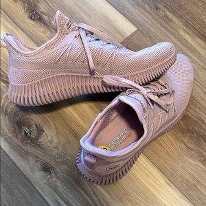 Skechers Women's Mauve Sneakers